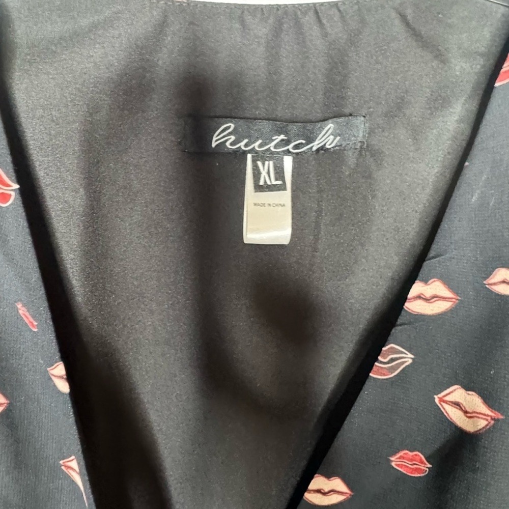 Hutch Womens Red Lips Kiss‎ Wrap Midi Dress Sz XL Novelty Velvet Smocked Sheer - Picture 6 of 12